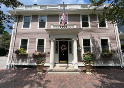 Front view of the Allen Mason Thomas Homestead, North Kingstown, RI - included in the Rhode Island in a Day Tour.