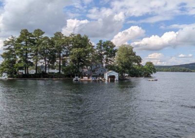 Front View of a lake house in Webster Lake or lake of Char­gogg­a­gogg­man­chaugg­a­gogg­chau­bun­a­gung­a­maugg.